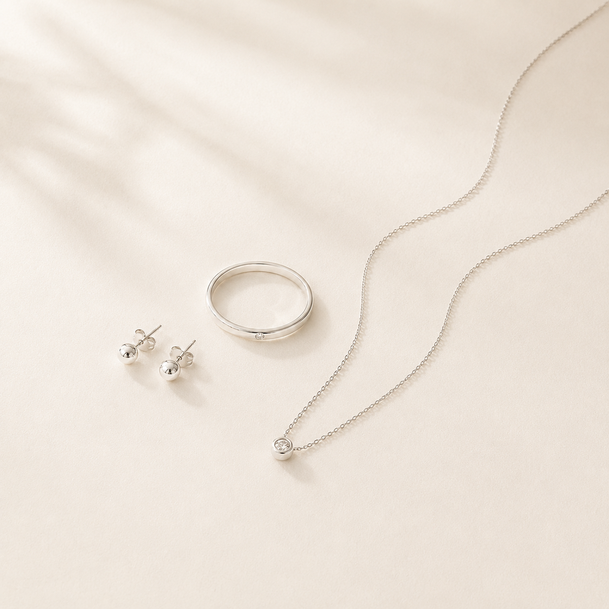 The Minimalist Silver Jewellery Trend, Explained