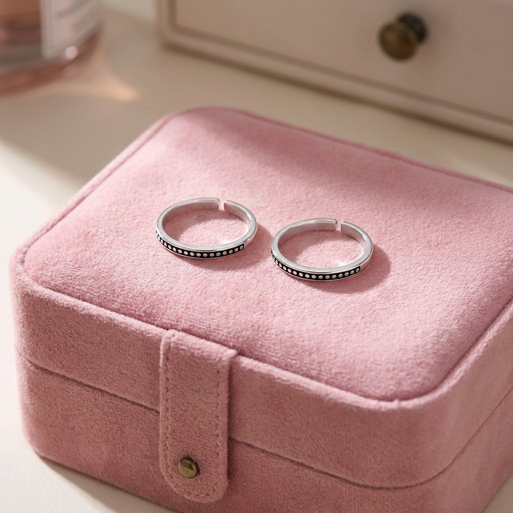 Oxidised Beaded Line Silver Toe Rings - close-up detail in 925 sterling silver