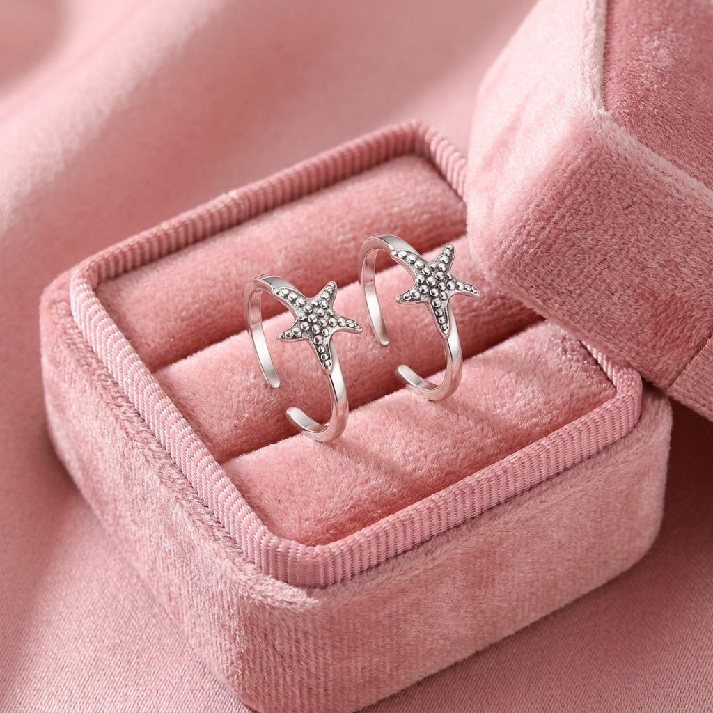 Double Band Starfish Silver Toe Rings - close-up detail in 925 sterling silver