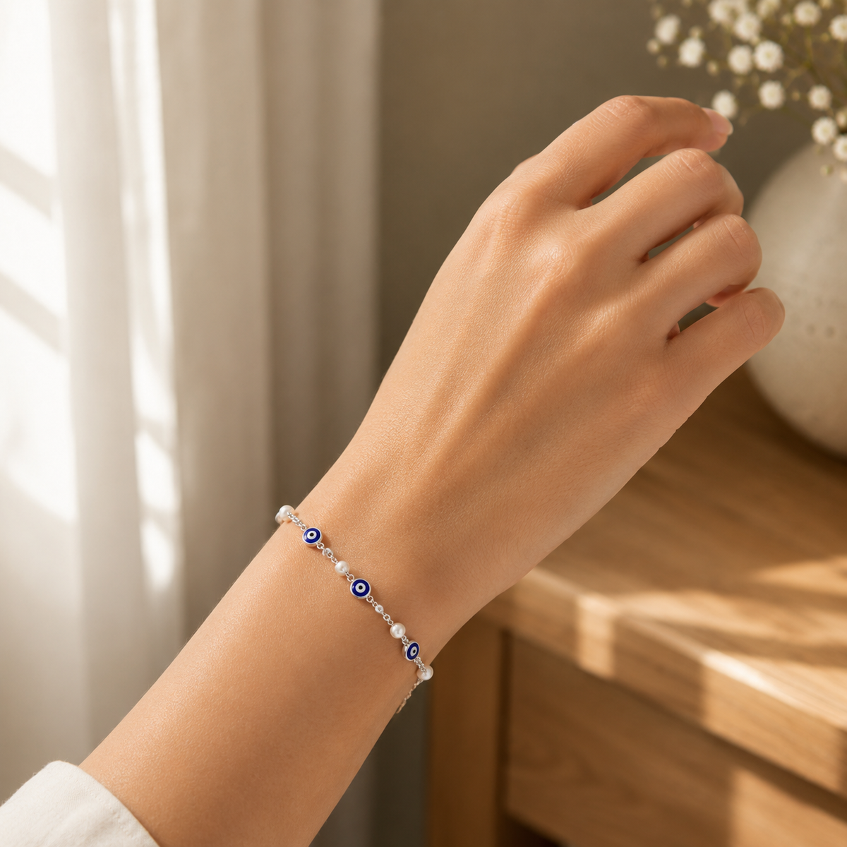 Blue Evil Eye and Pearl Bracelet detail